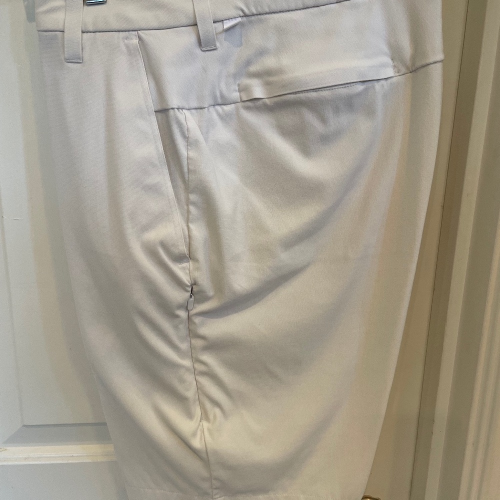 Lululemon Commission 10" Golf Short, White